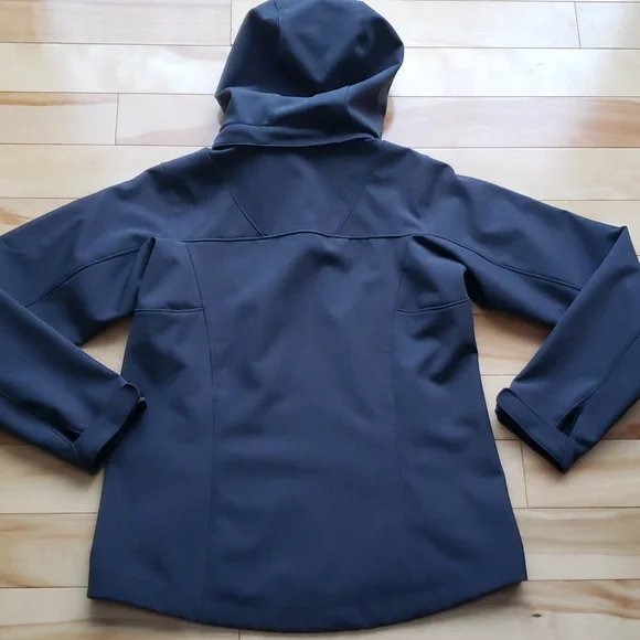 AVIA windproof shell jacket - Picture 9 of 12